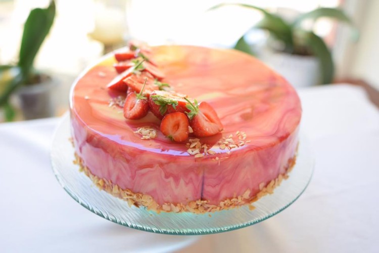 Cake with Mirror glaze