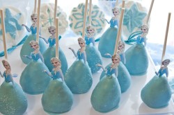 Elsa Cake Pops